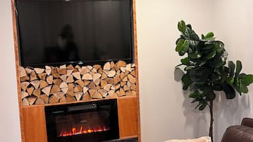 TV connectée, cheminée