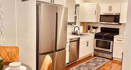 Cozy Modern Luxury 3 BDR Condo near NYC WiFi, free parking in lovely East Orange