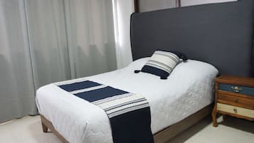 2 slaapkamers, een strijkplank/strijkijzer, wifi, beddengoed