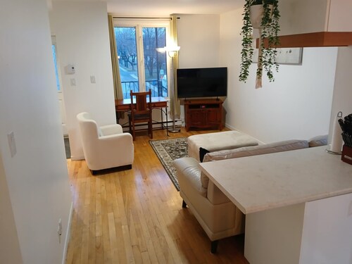 Bel appartement 3 chambres. À quelques minutes du centre-ville!