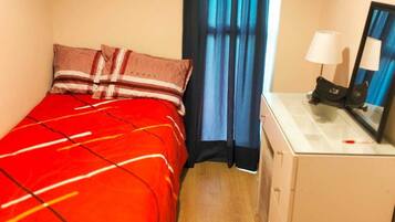 3 bedrooms, iron/ironing board, free WiFi, bed sheets
