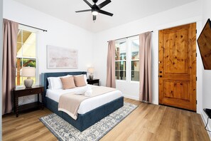 3 bedrooms, desk, iron/ironing board, free WiFi