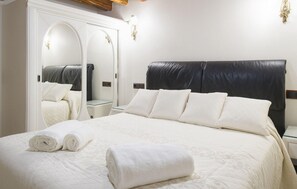 4 soverom, wi-fi (inkludert) og sengetøy