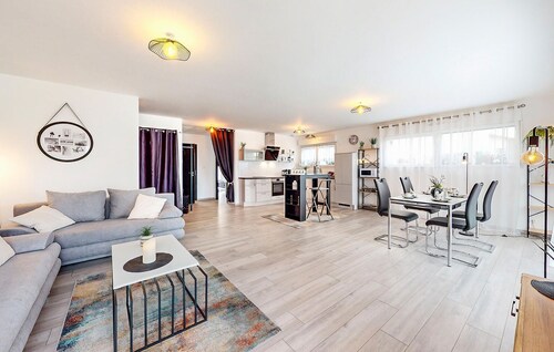 Gorgeous home in Schlierbach with WiFi