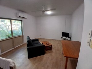 Bathroom - Stay on Mer (Murray Island)