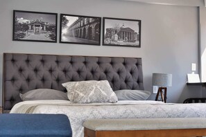 Unclassified image, 3 of 12, button