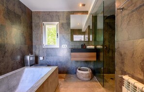 Shower - Cozy home in San Agustín (San Agustín)