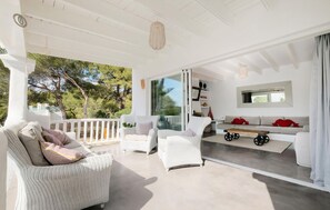 Terrace/patio - Amazing home in Santa Eulalia des Riu (Santa Eulalia des Riu)