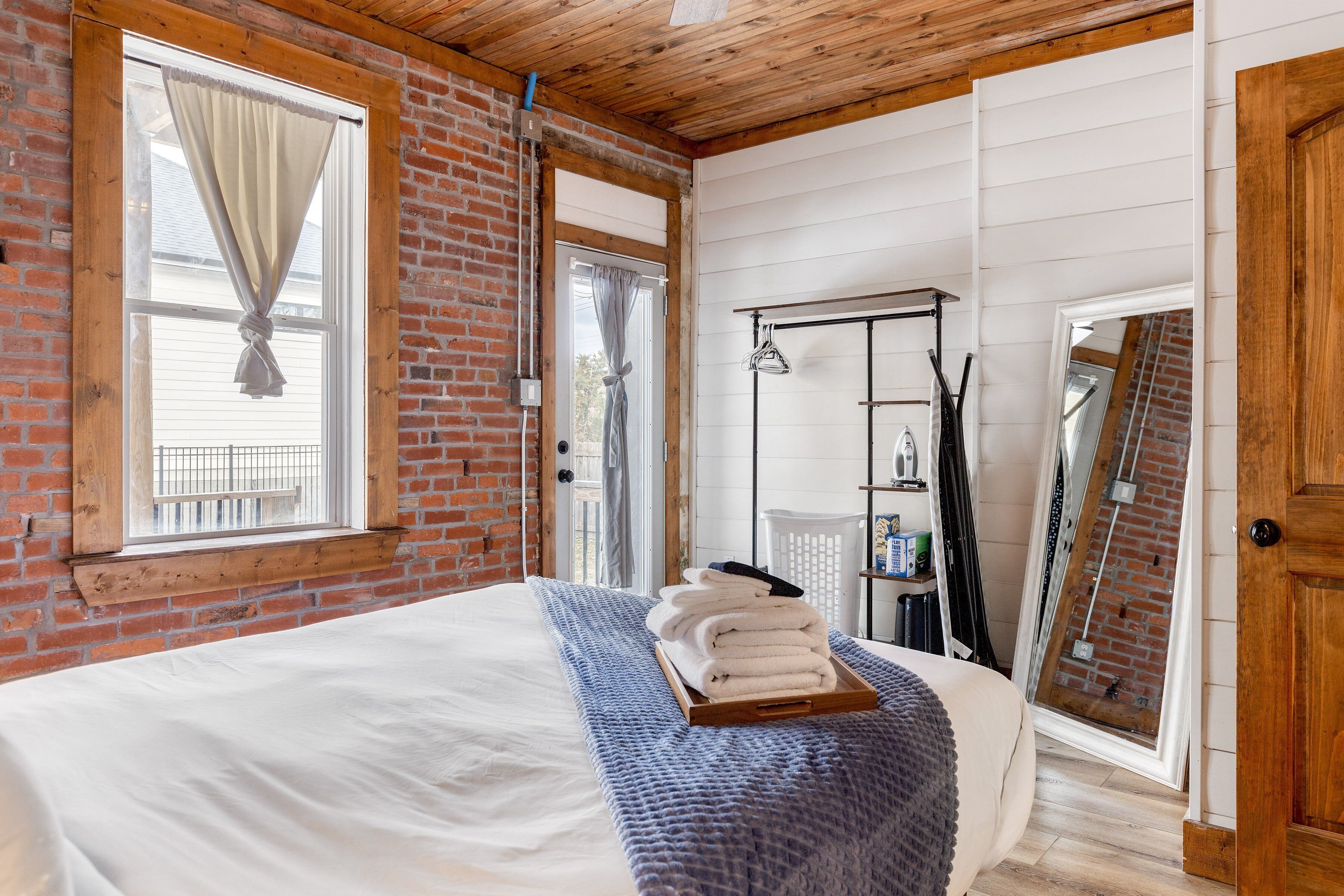 1 bedroom, iron/ironing board, free WiFi, bed sheets