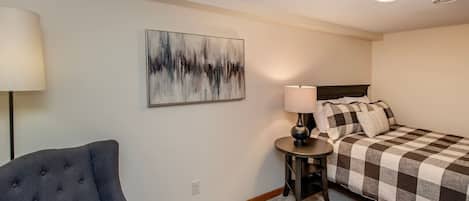 Desk, iron/ironing board, travel crib, WiFi