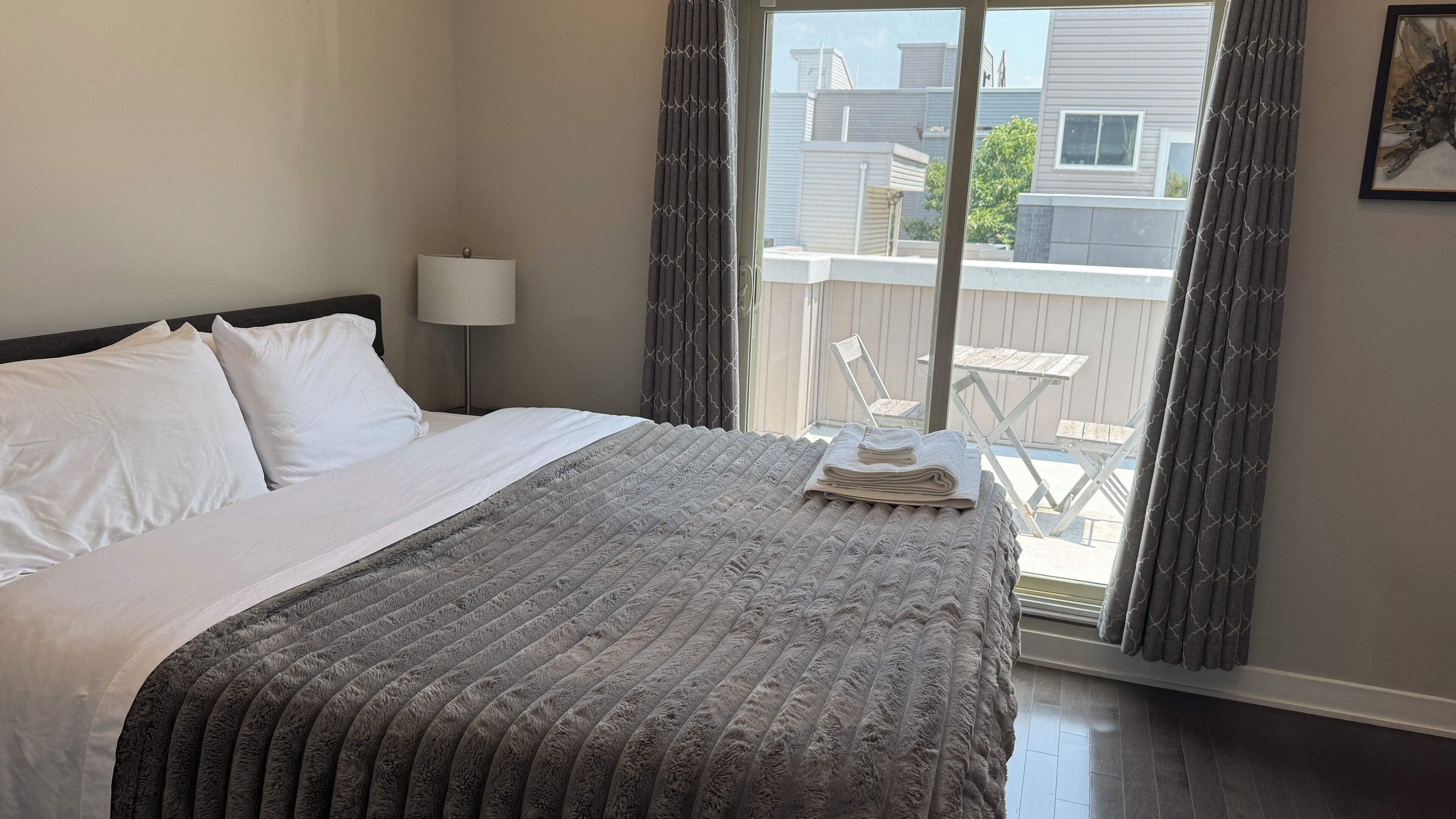 4 bedrooms, desk, iron/ironing board, free WiFi