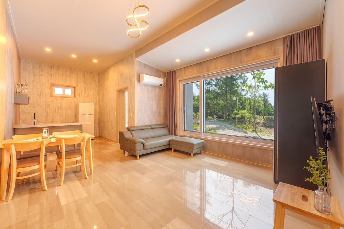 Basic Room, 2 Bedrooms (Room F(Pets Allowed))