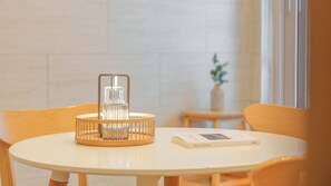 Basic-rum - 2 sovrum (Room C(Pets  Allowed)) | 2 sovrum och gratis wi-fi