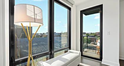 Downtown | Views | Luxury | Sunny