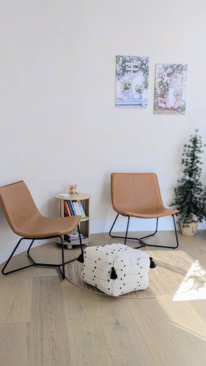 Interior - Modern Beach Haven, hot Tub and Sauna ,6 minutes to beach or Market

 (Salamander Bay)