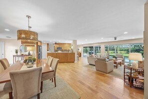 Unclassified image, 3 of 33, button