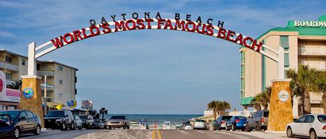 Daytona Beach sign!