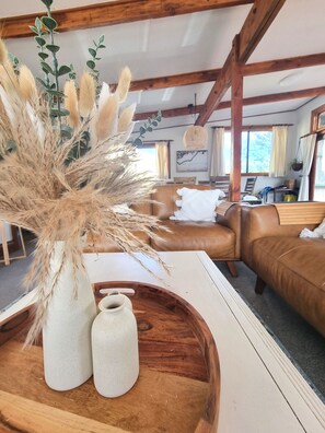 TV, fireplace, stereo