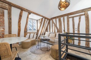Apartment | Living room - Amazing Historical Parisien Loft Next TO Louvre Area ! 6 (Paris)