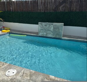 Apartment | 1 bedroom - Otium Vacation Rental With Pool Steps From The Beach Parking Pet Friendly (San Juan)