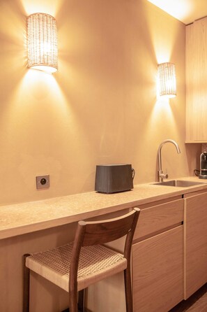 Apartamento | Cozinha privada | Talheres/pratos/utensílios de cozinha