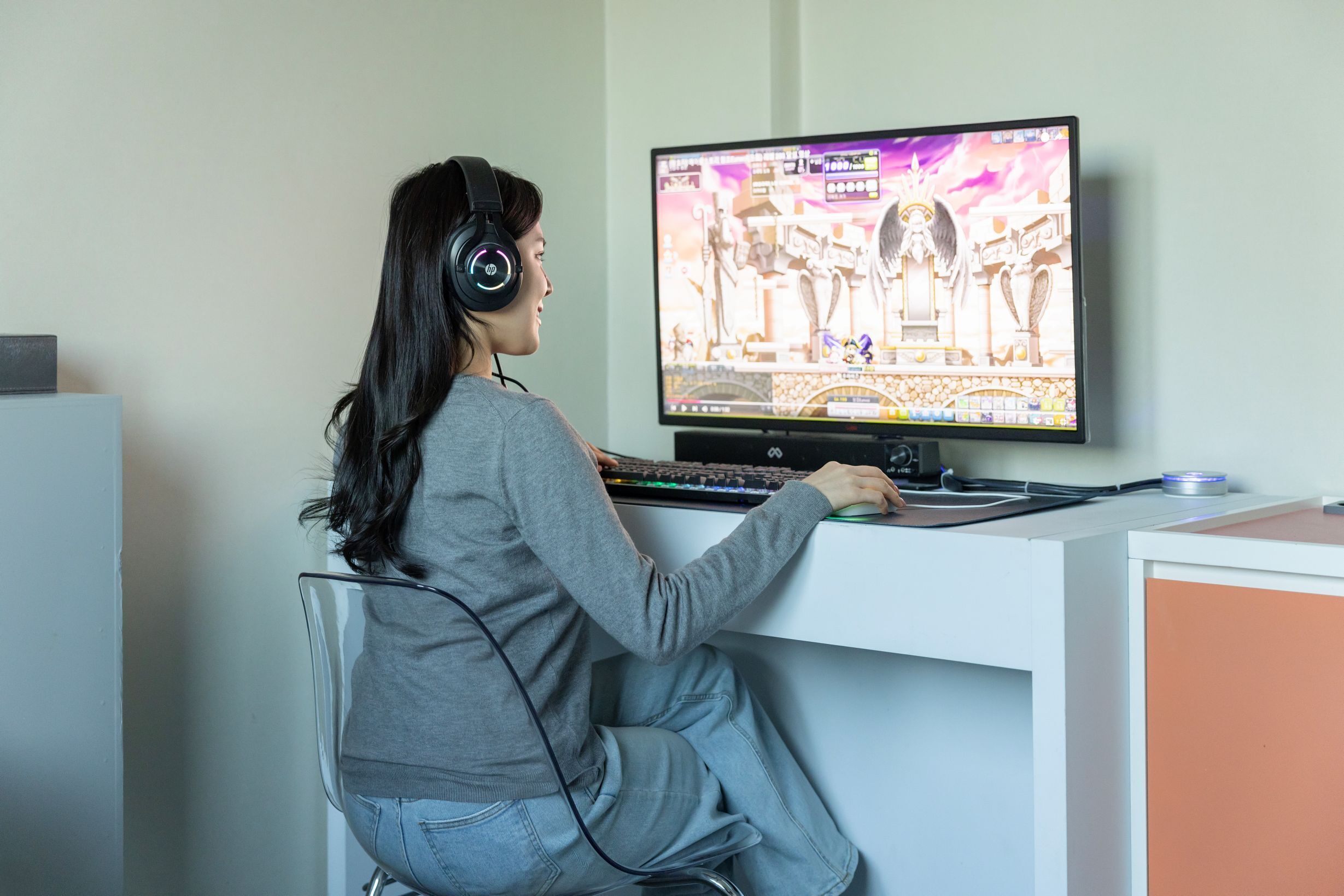 Business 1PC | Desk, laptop workspace, soundproofing, free WiFi