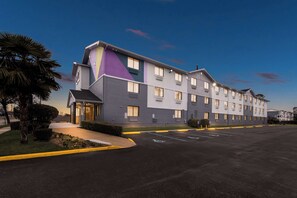 Exterior - Spark by Hilton Norfolk (Norfolk)