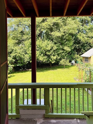 Property grounds - 1-Bedroom Garden Apartment (Yonkers)