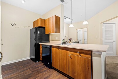 1-bedroom Lawrenceville Retreat apt near mall, stadium, and Georgia attractions