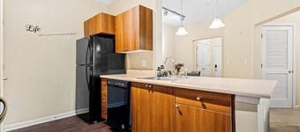 1-bedroom Lawrenceville Retreat apt near mall, stadium, and Georgia attractions