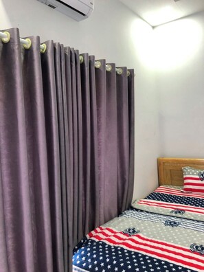 Quadruple Room | Desk, blackout curtains, free WiFi, bed sheets - Homestay Lagi (La Gi)