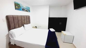 Desk, laptop workspace, free WiFi