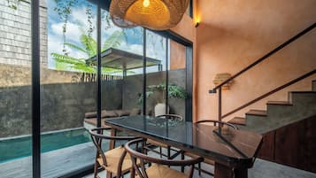 Villa Deluxe - 1 sovrum - privat pool - utsikt mot poolen | Matsal