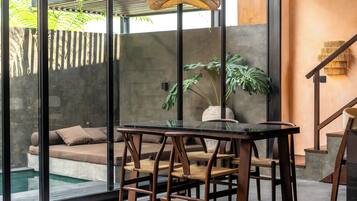 Deluxe Villa, 1 Bedroom, Private Pool, Pool View | Dining room