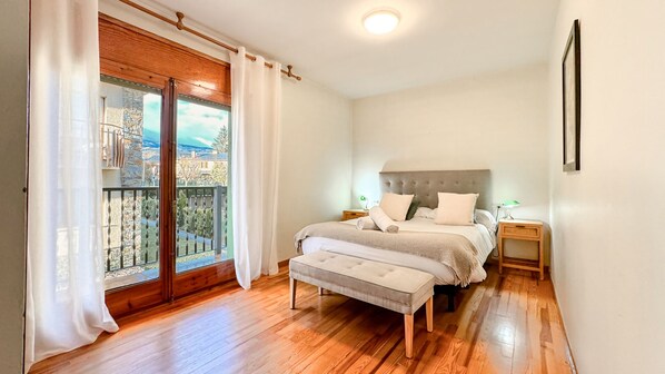 3 soverom, strykejern/-brett, wi-fi (inkludert) og sengetøy