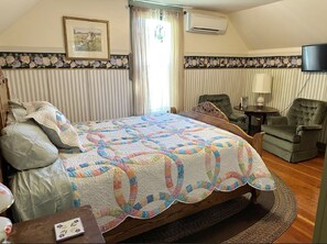 4 slaapkamers, een strijkplank/strijkijzer, wifi, beddengoed