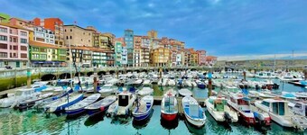 Kai begi, wonderful views of the port.