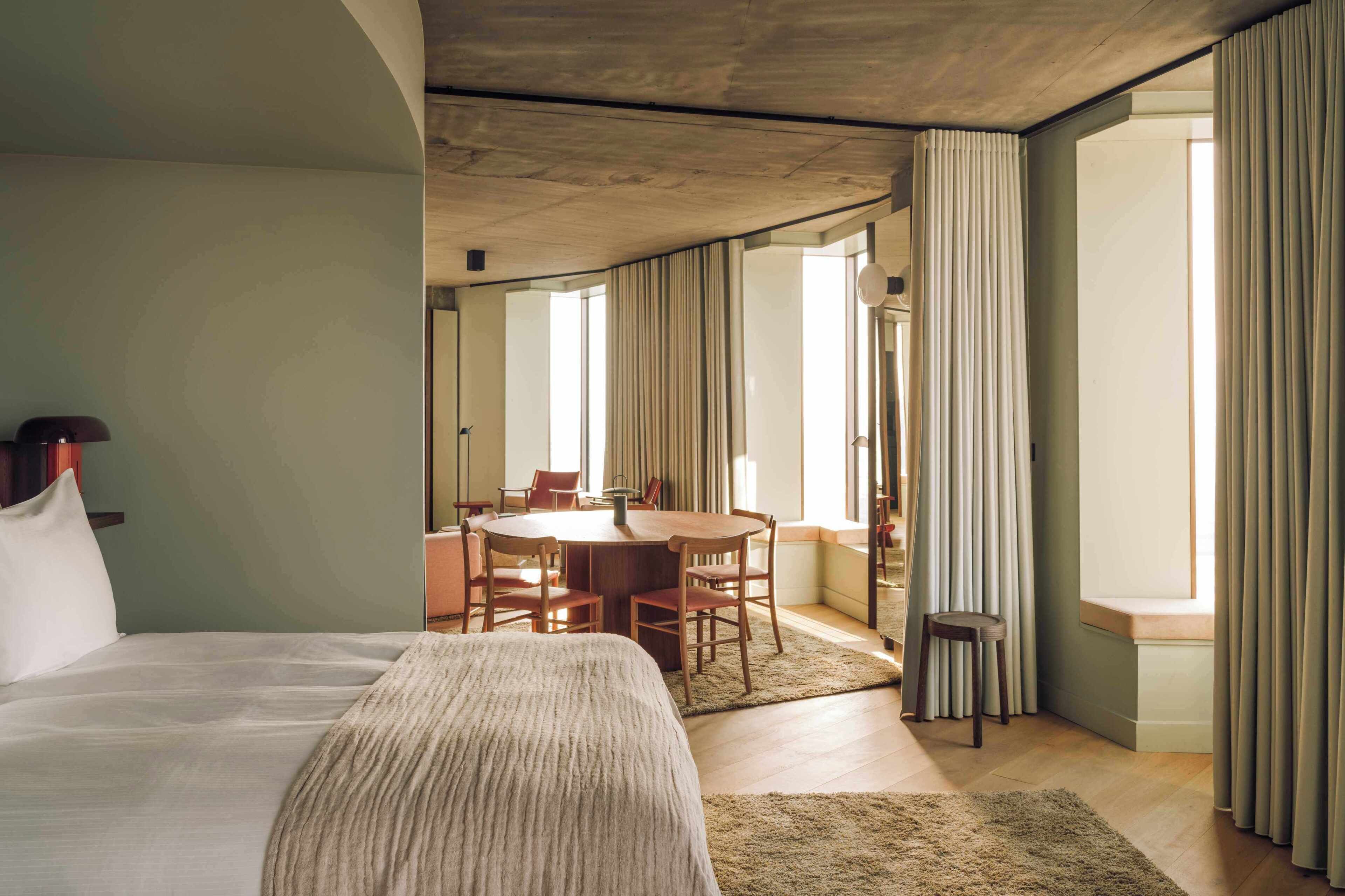 Penthouse | Woonruimte | Televisie