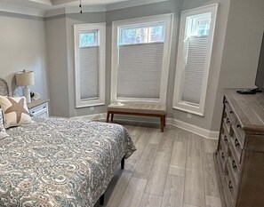 3 bedrooms, iron/ironing board, travel cot, WiFi