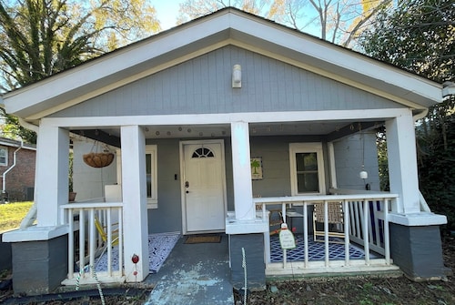 Carolina Cottage-Entire Home-Close to Downtown Spartanburg