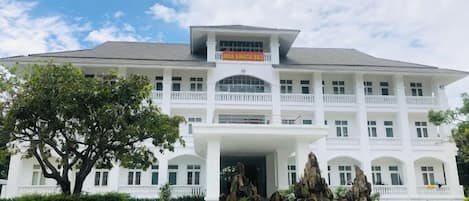 Bagian depan properti