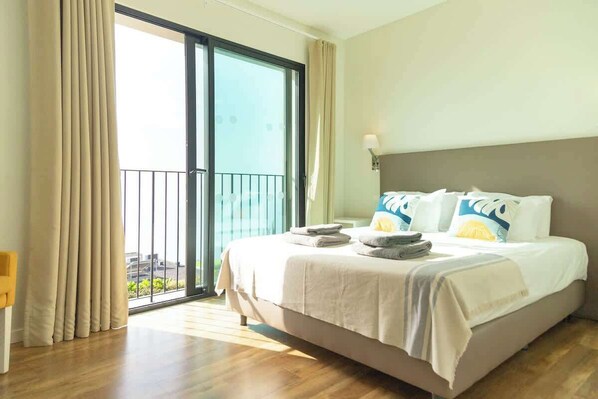 5 bedrooms, iron/ironing board, travel crib, WiFi