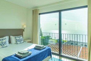 5 bedrooms, iron/ironing board, travel cot, WiFi