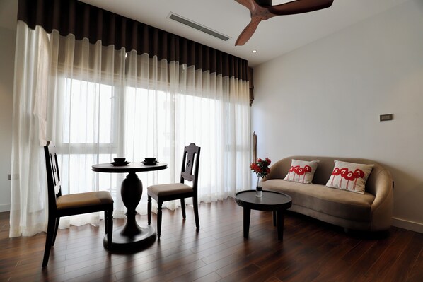 Televisión de pantalla plana