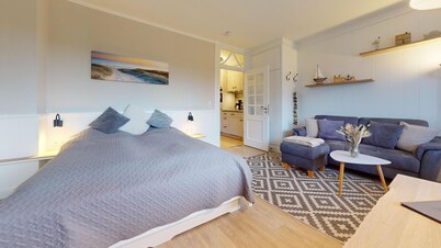 Hansen - Modern 1-room apartment with balcony and high-quality