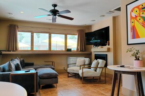 TV, fireplace