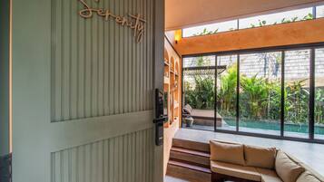 Deluxe Villa, 1 Bedroom, Private Pool, Pool View | Living area