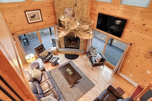 Smart TV y chimenea