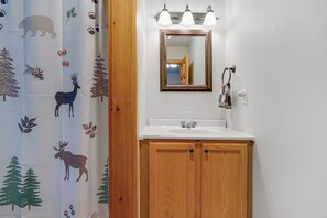 Towels - The Ski Ranch- 3 bedroom home with game room (Bethel)