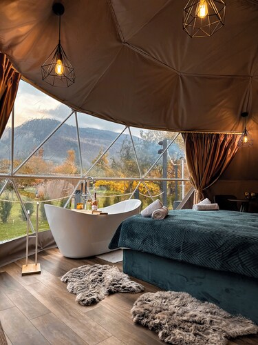Skynest Dome- one of the most romantic domes in Romania, Hot tube with jacuzzi